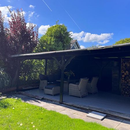 Cosy Vacation Home With Large Fenced Garden Bruinisse Buitenkant foto